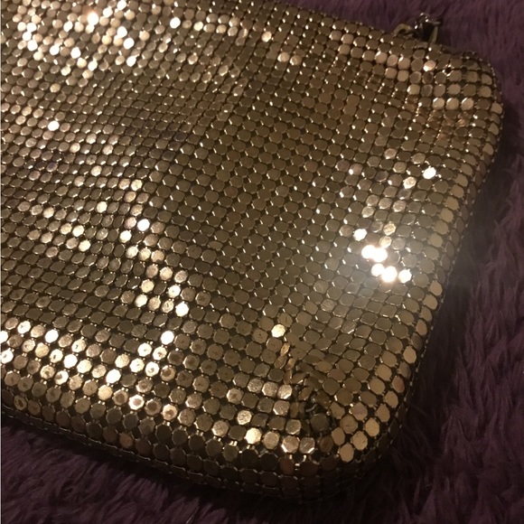 Whiting & Davis Gold Sequin Medium Size Bag - Picture 13 of 13